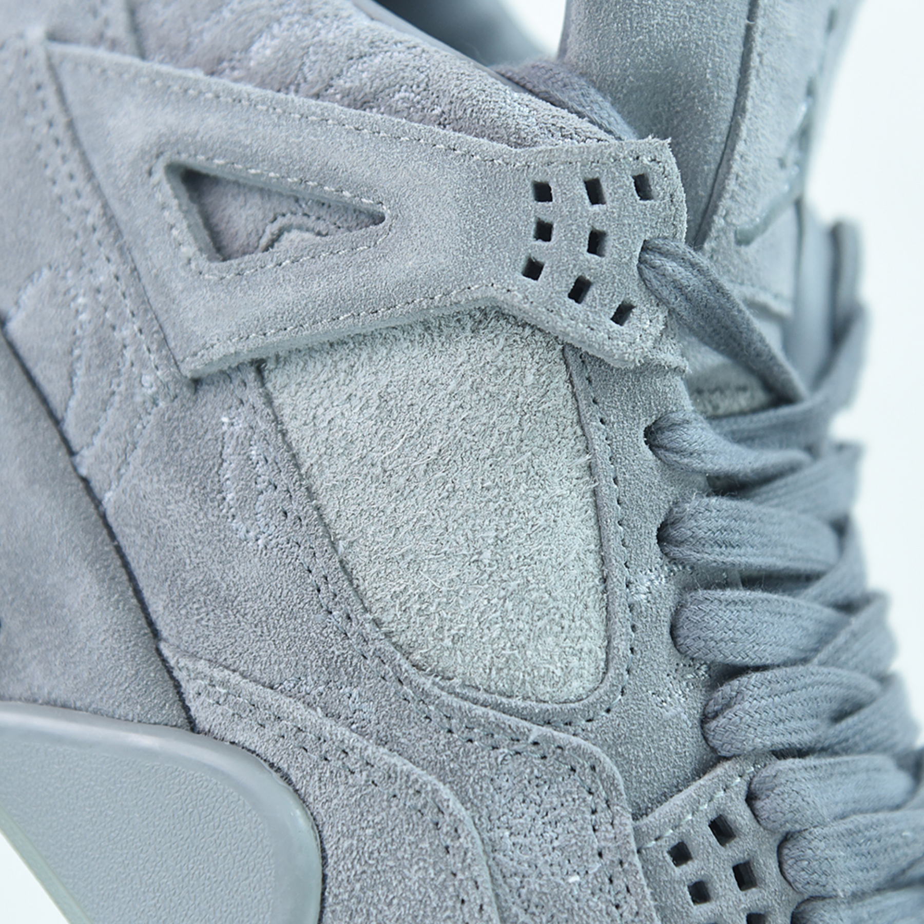 KAWS x Air Jordan 4 Retro "Cool Grey"